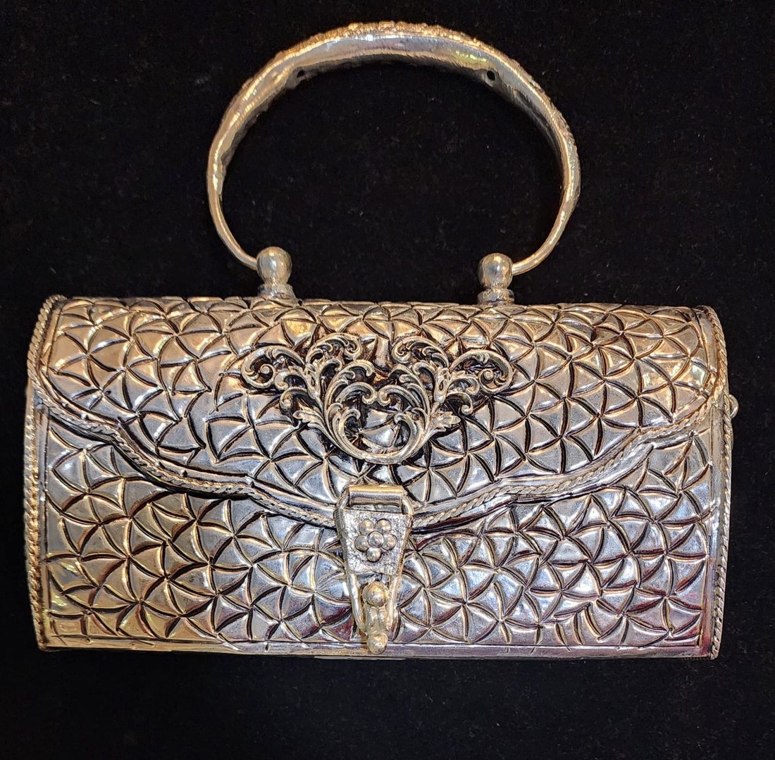 Hand-engraved pure silver purse