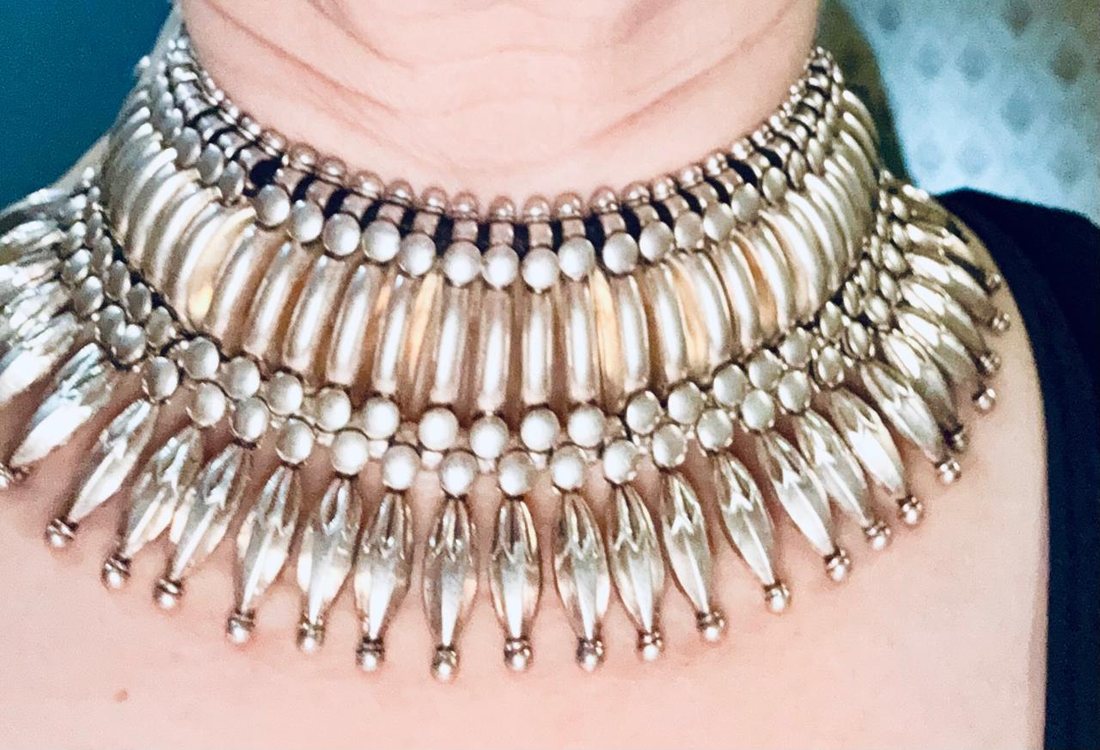 Silver choker necklace